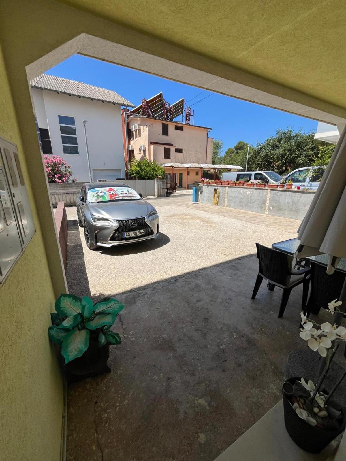 Ana Lovetovo Vodice Exterior photo